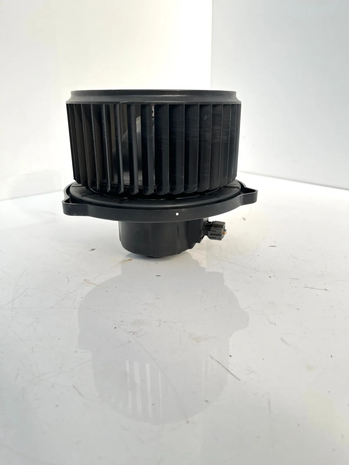 VENTOLA ABITACOLO INTERNA RISCALDAMENTO KIA GRAND CARNIVAL 2.9 CRDI (ANNO 2006)