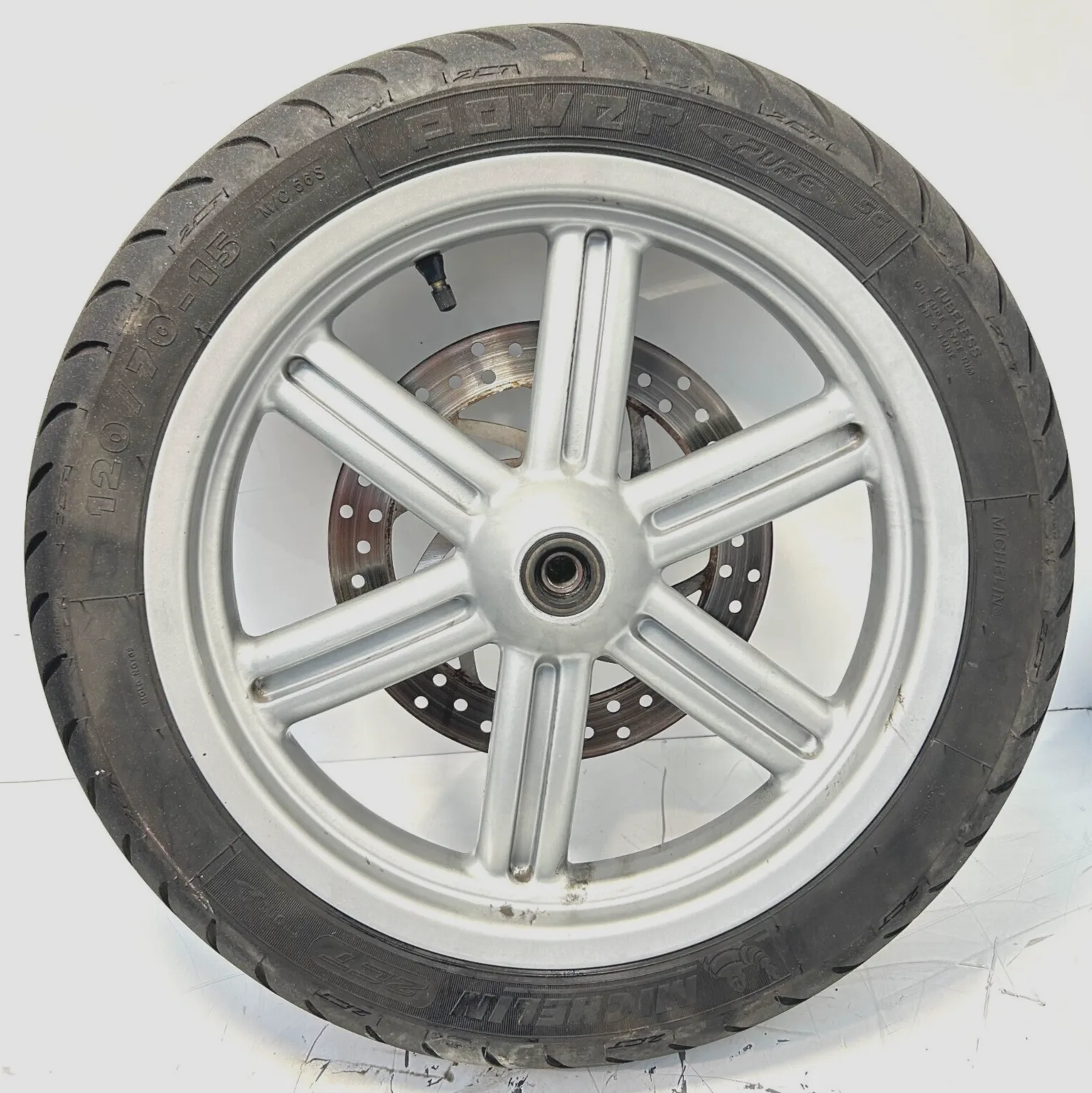 RUOTA ANTERIORE APRILIA SPORTCITY 200 (2004-2008) CERCHIO + GOMMA 120/70 R15
