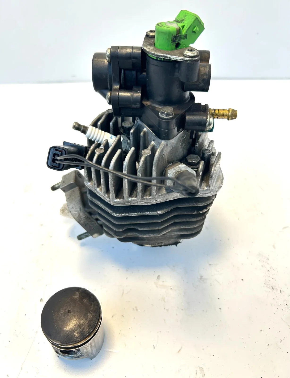 CILINDRO + INIETTORE + PISTONE PEUGEOT SIGLA MOTORE: FC5J