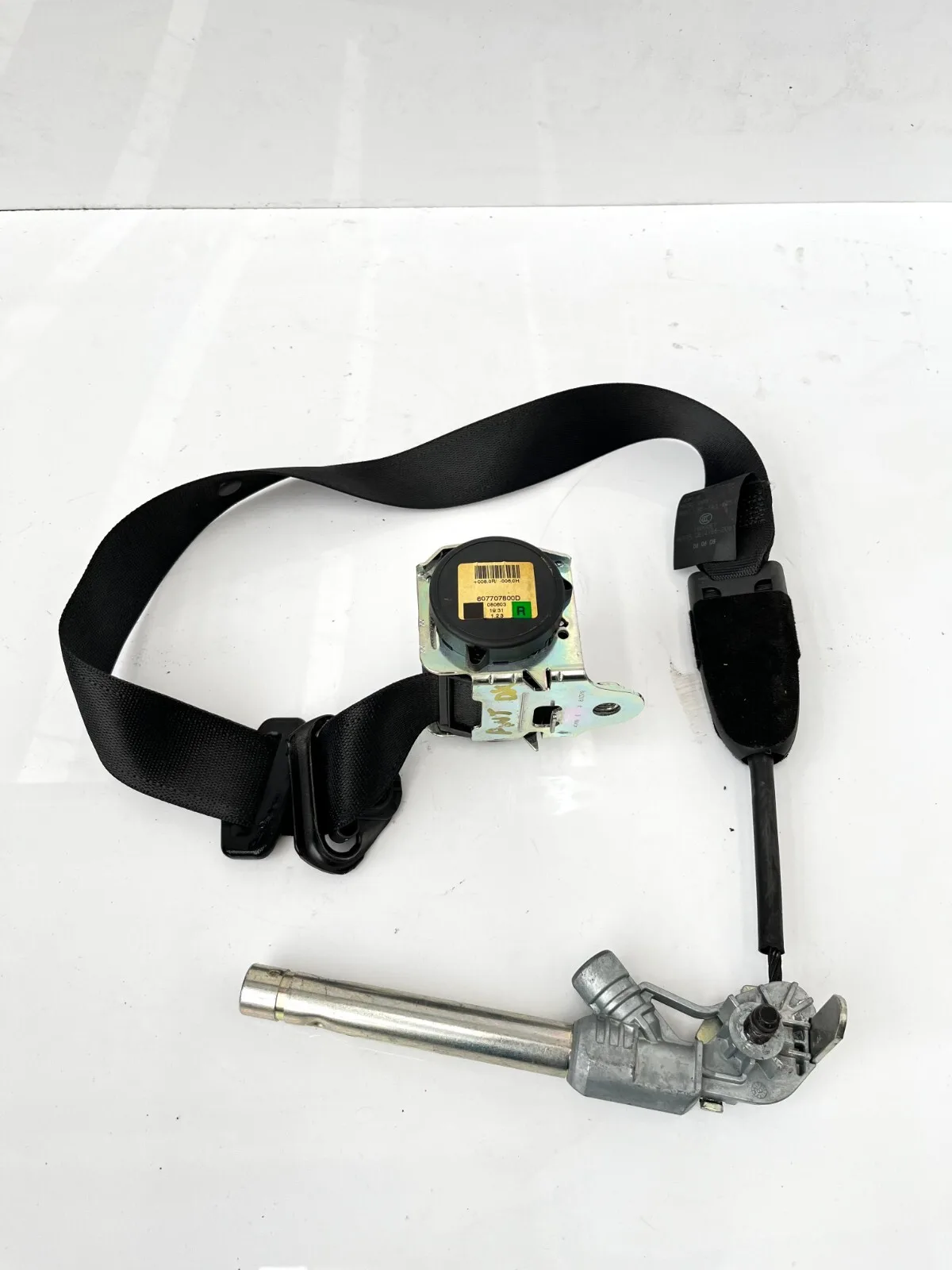 CINTURA DI SICUREZZA ANTERIORE DESTRA OPEL CORSA D 5P (2006 - 2014) 607707800D