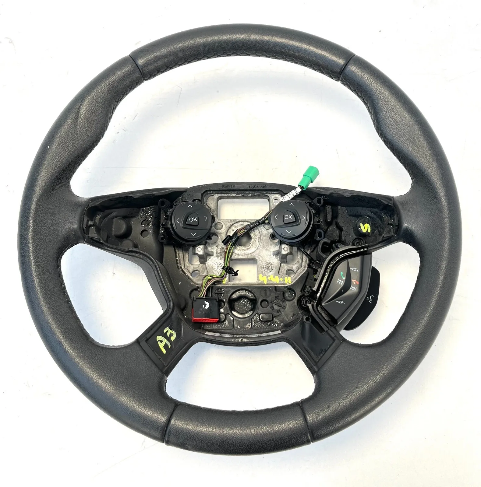 VOLANTE FORD FOCUS 3 SERIE BERLINA (2011 - 2018) 1.6 BENZINA