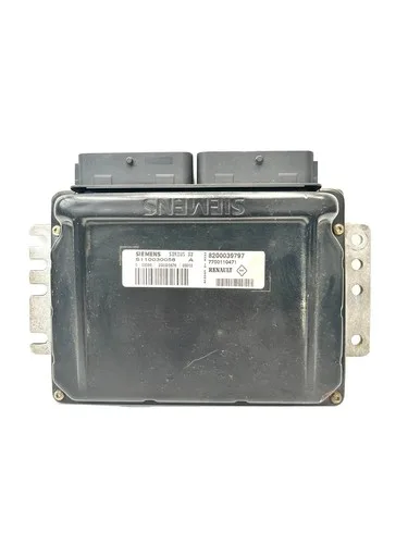 CENTRALINA MOTORE ECU RENAULT CLIO 2 / 8200039797 / S110030058 / 7700110471