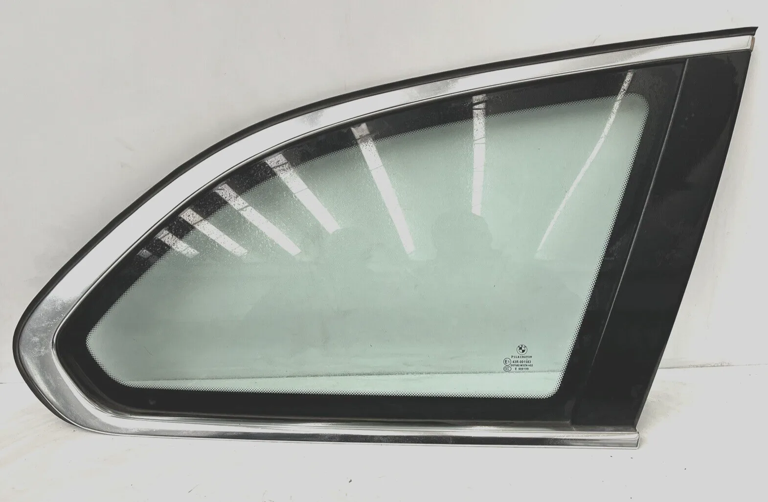 VETRO FISSO POSTERIORE DESTRO BMW 520 - F11 - SERIE 5 TOURING - DEFLETTORE DX