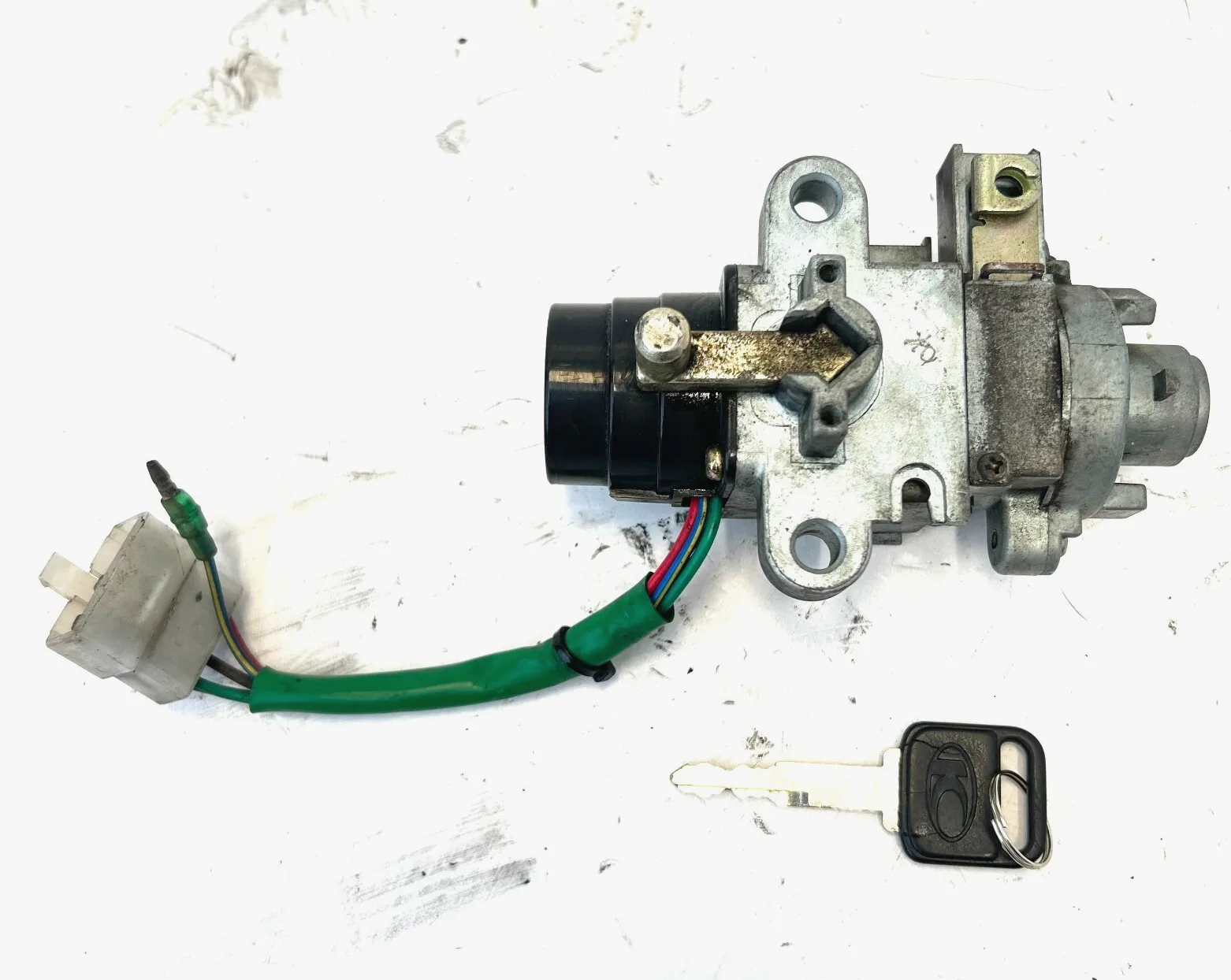 BLOCCHETTO ACCENSIONE KYMCO PEOPLE S 125 (7,59 KW)(ANNO 2007)BLOCCASTERZO CHIAVE